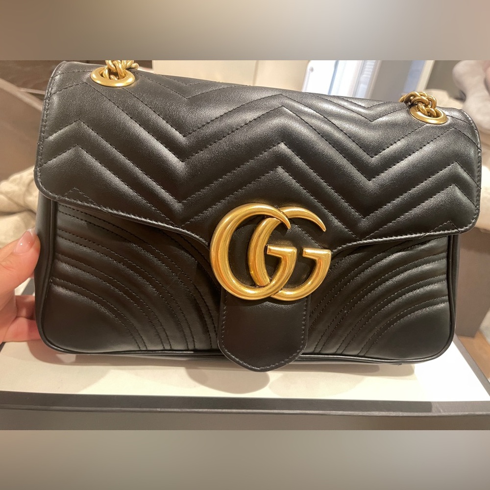 Gucci GG Marmont Leather handbag brand new with tags black leather medium size